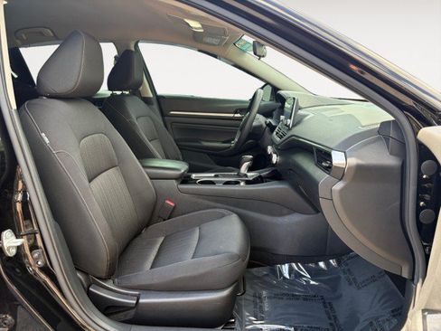 Used 2021 Nissan Altima 2.5 SV FWD image 4