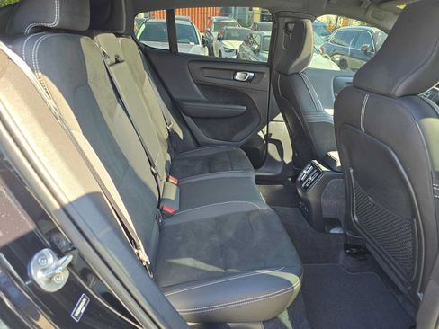 Used 2023 Volvo C40 P8 Recharge Ultimate AWD/4WD image 13