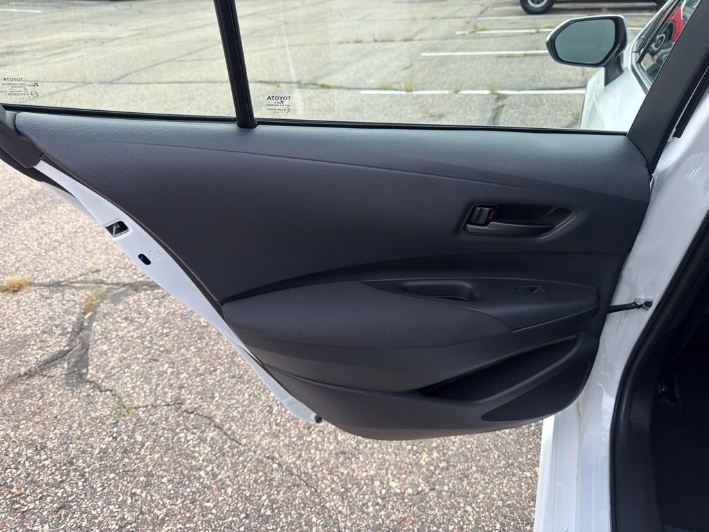 Used 2025 Toyota Corolla LE FWD image 18