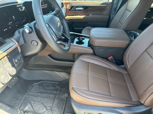 New 2026 Chevrolet Tahoe High Country w/ LPO, Illumination Package AWD/4WD image 14
