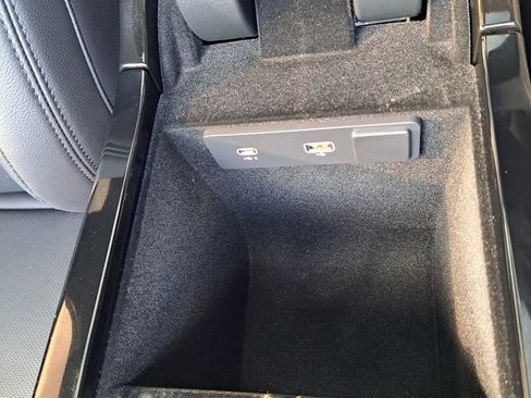 Used 2024 Land Rover Range Rover Velar Dynamic SE image 41