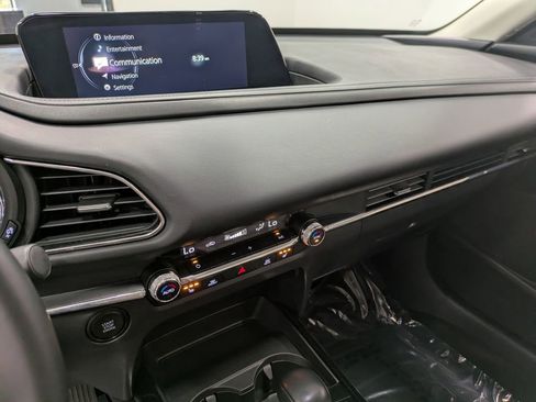 Used 2022 MAZDA CX-30 AWD 2.5 S w/ Preferred Package image 11