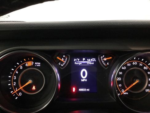 Used 2023 Jeep Wrangler Willys image 29