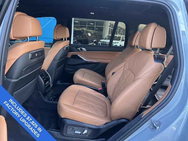 Used 2026 BMW X7 xDrive40i w/ M Sport Package AWD/4WD image 27