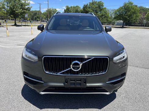 Used 2018 Volvo XC90 T6 Momentum w/ Convenience Package AWD/4WD image 3