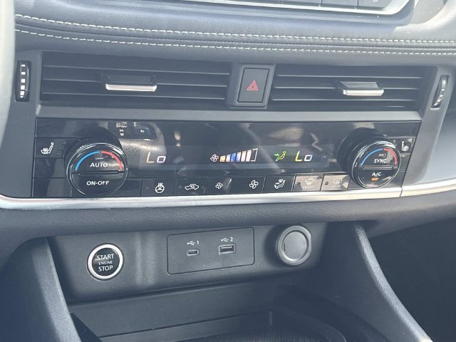 Used 2022 Nissan Rogue S AWD/4WD image 21