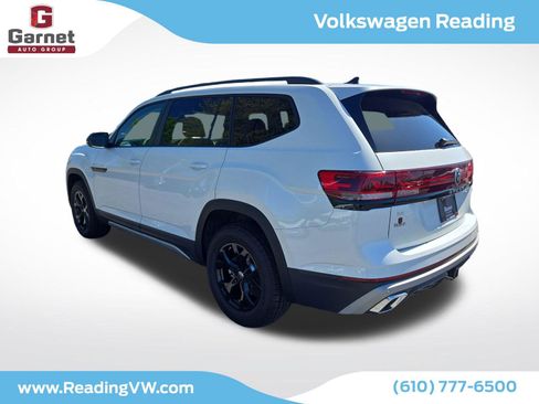 New 2026 Volkswagen Atlas Peak Edition AWD/4WD image 3