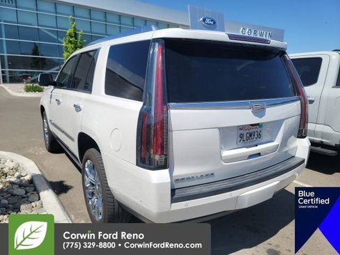 Used 2018 Cadillac Escalade Platinum AWD/4WD image 9