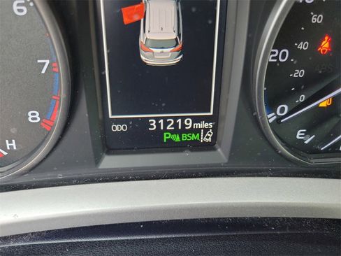 Used 2018 Toyota RAV4 XLE image 33