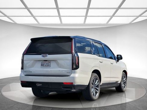 Used 2021 Cadillac Escalade Sport w/ Driver Assist Tech Package AWD/4WD image 4