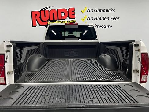 Used 2017 RAM 1500 Classic SLT AWD/4WD image 16