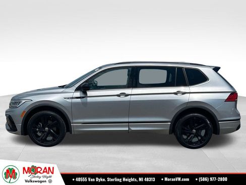 Certified 2023 Volkswagen Tiguan SE R-Line AWD/4WD image 2