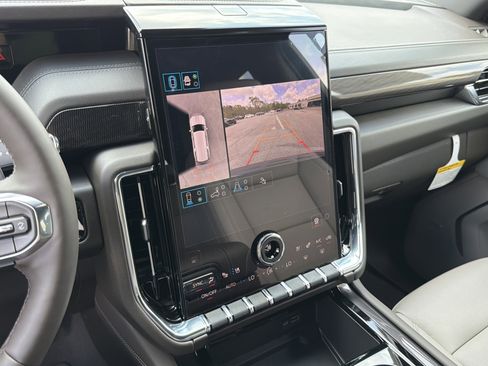 New 2026 GMC Yukon XL Elevation w/ Elevation Premium Package AWD/4WD image 34