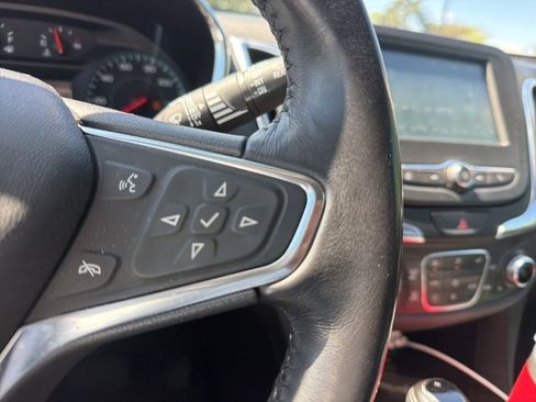 Used 2018 Chevrolet Equinox LT image 25