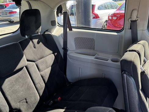 Used 2019 Dodge Grand Caravan SE w/ Mopar Premium Addition Group image 24