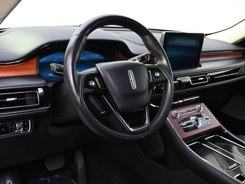 Used 2023 Lincoln Aviator Reserve w/ Equipment Group 201A AWD/4WD image 11