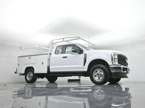 New 2026 Ford F350 XL w/ FX4 Off-Road Package AWD/4WD image 55