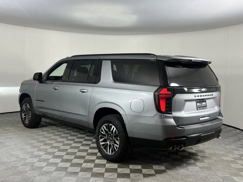 Used 2025 Chevrolet Suburban Z71 image 7