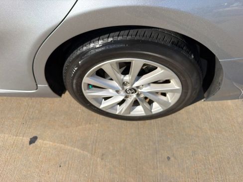 Used 2024 Toyota Camry LE FWD image 9