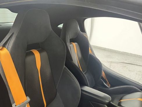Used 2016 McLaren 570S Coupe RWD image 41