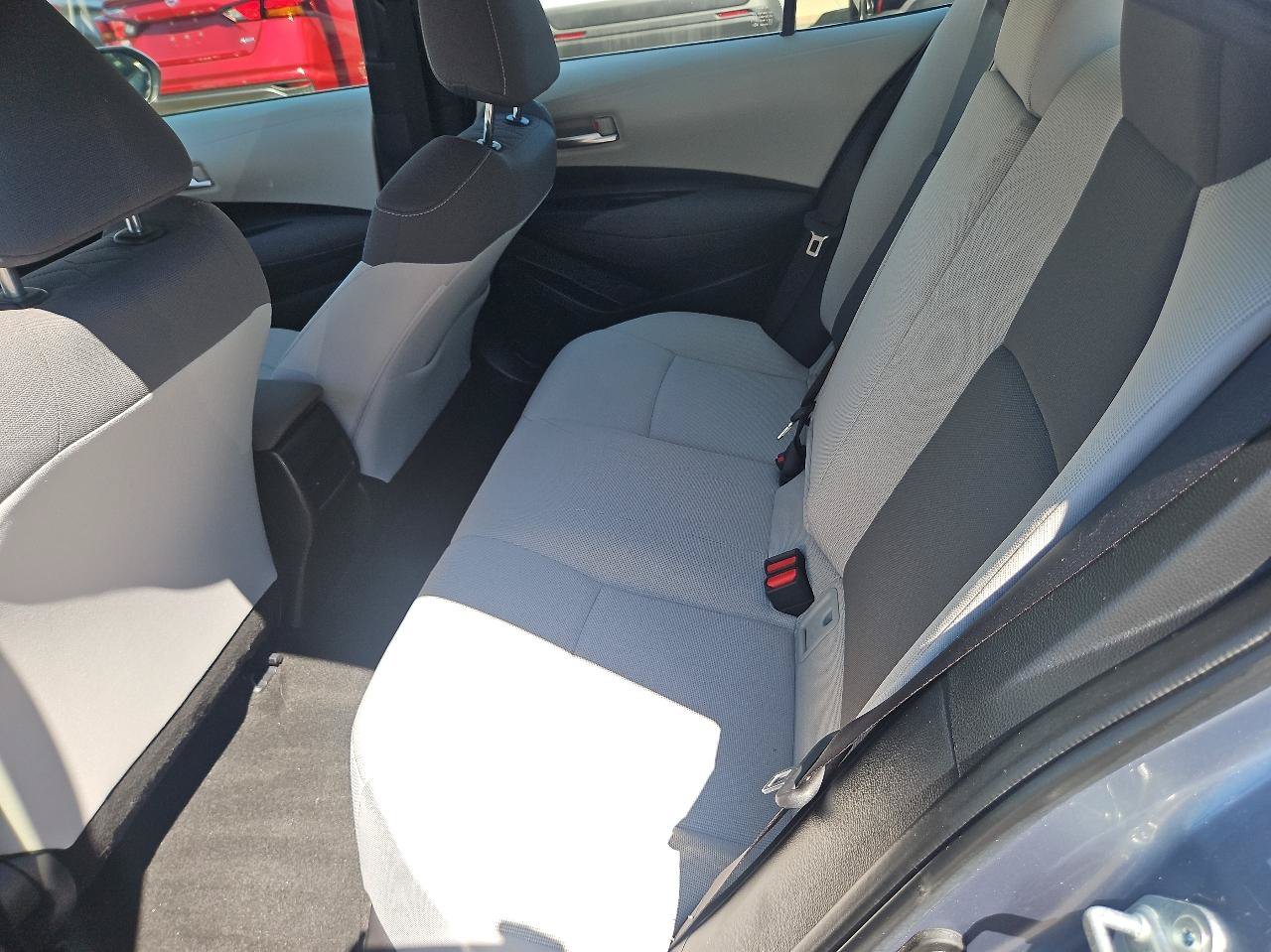 Used 2021 Toyota Corolla LE FWD image 20