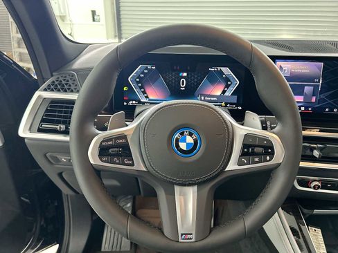 New 2026 BMW X5 xDrive50e w/ M Sport Package image 11