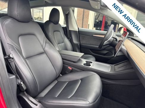 Used 2022 Tesla Model 3 Long Range AWD/4WD image 9