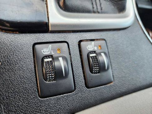 Used 2014 Toyota Highlander XLE AWD/4WD image 24