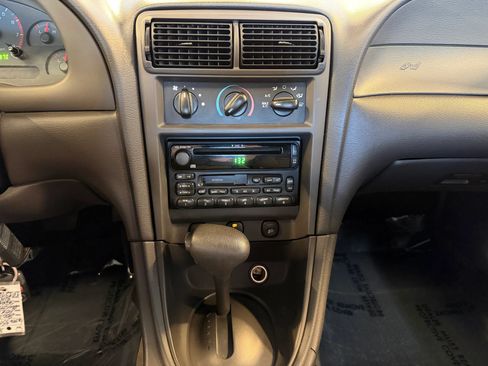Used 2001 Ford Mustang GT RWD image 16
