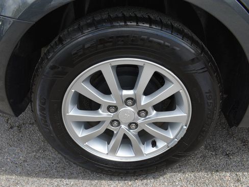 Used 2019 Chevrolet Sonic LT image 39