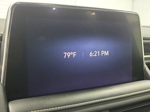 Used 2021 GMC Yukon SLT w/ SLT Premium Package RWD image 28