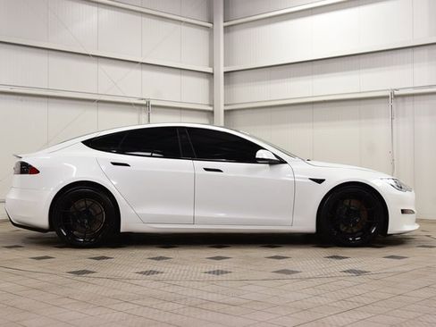 Used 2021 Tesla Model S Plaid image 9
