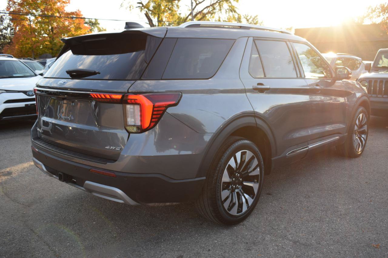 Used 2025 Ford Explorer Platinum w/ LUX Leather Package AWD/4WD image 8