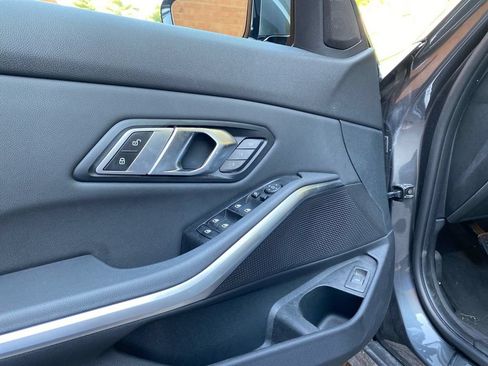 Used 2019 BMW 330i xDrive Sedan w/ Convenience Package AWD/4WD image 35