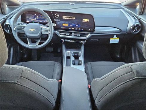 New 2026 Chevrolet Equinox EV LT image 16