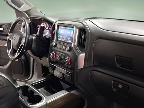 Used 2020 Chevrolet Silverado 1500 LT Trail Boss AWD/4WD image 14