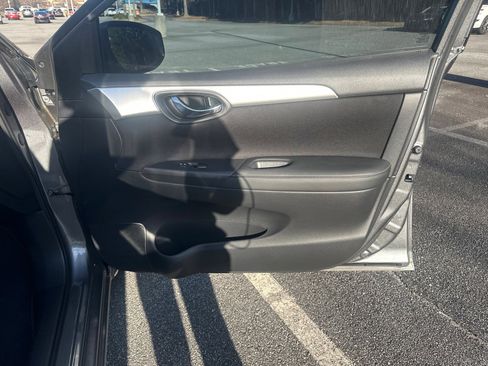Used 2019 Nissan Sentra S image 14
