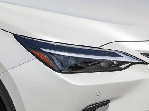 Used 2025 Lexus NX 350h AWD w/ Premium Package image 8