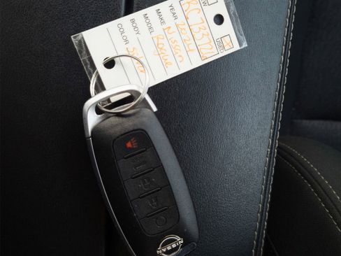 Used 2024 Nissan Rogue SV image 20