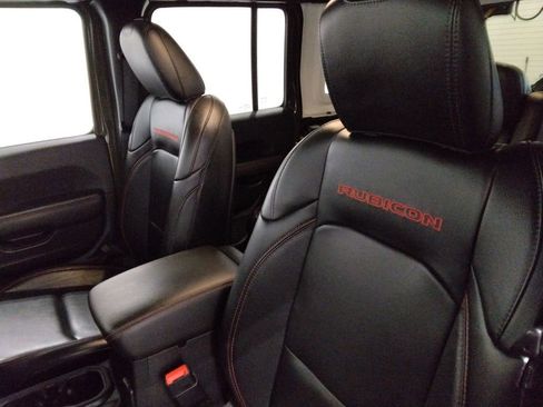 Used 2021 Jeep Wrangler Unlimited Rubicon w/ Dual Top Group image 38