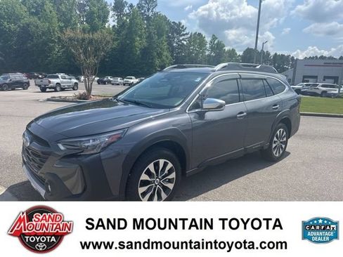 Used 2025 Subaru Outback Touring XT AWD/4WD image 6
