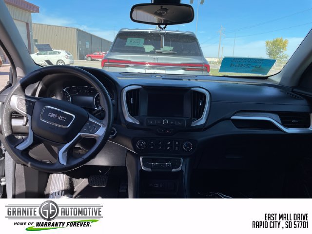 Used 2024 GMC Terrain SLE AWD/4WD image 7