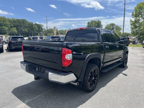 Used 2018 Toyota Tundra SR5 w/ SR5 Upgrade Package AWD/4WD image 8