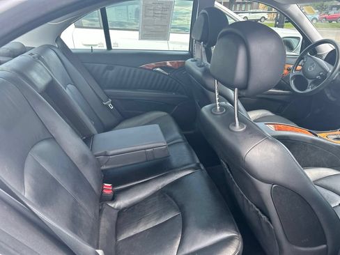 Used 2007 Mercedes-Benz E 350 4MATIC Sedan image 17