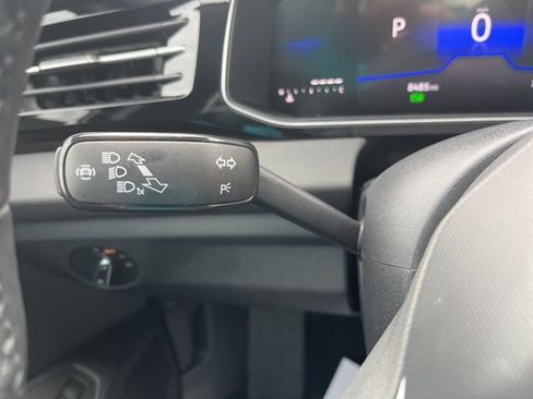 Used 2025 Volkswagen Jetta Sport image 17