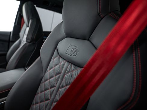 New 2026 Audi Q8 Prestige image 18