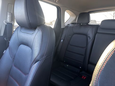 Used 2024 MAZDA CX-5 Carbon Edition image 12