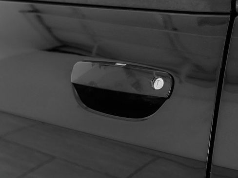 Used 2014 Dodge Challenger R/T image 27