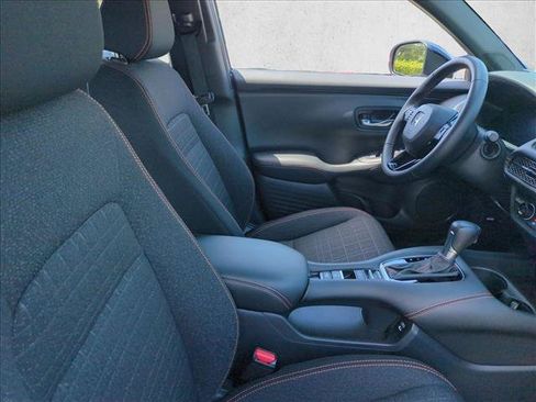 Used 2025 Honda HR-V Sport image 19