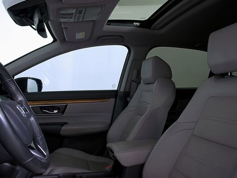 Used 2018 Honda CR-V Touring image 23